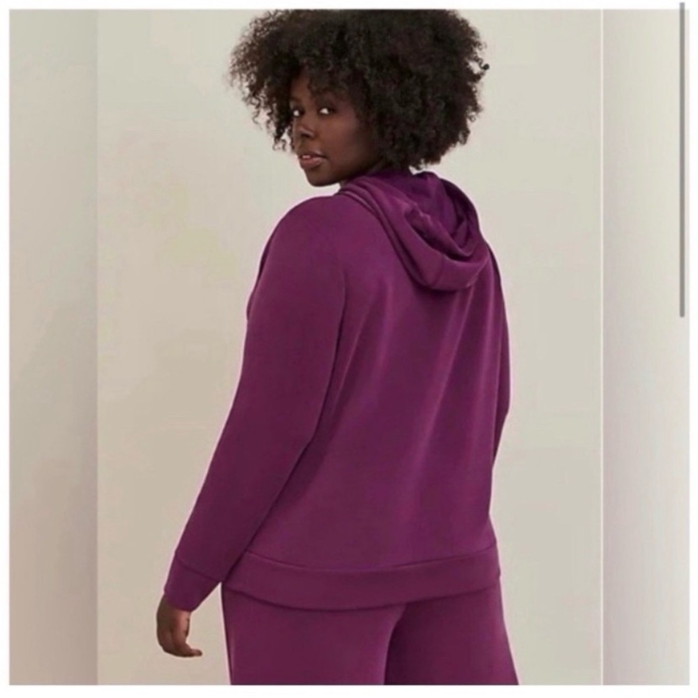 TORRID Active Purple Hooded Sweatshirt - Picture 5 of 9